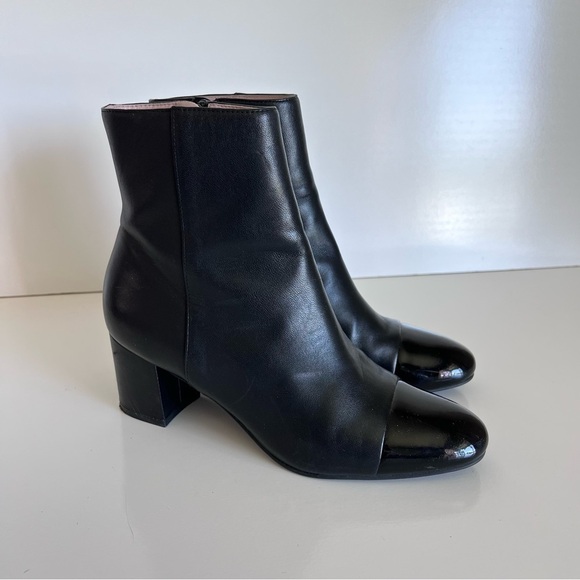 Stuart Weitzman Tegan Cap-Toe Leather Booties Black - Picture 1 of 13